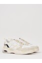 baskets-en-nylon-et-daim-blancs
