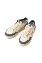 baskets-blanches-avec-bout-perfore