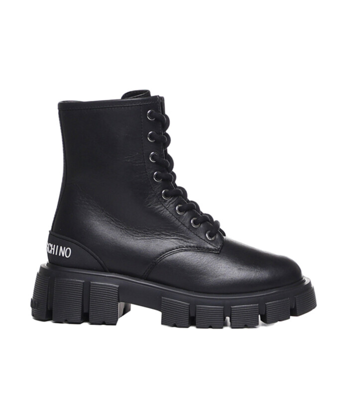 bottes-en-cuir-avec-semelle-en-caoutchouc