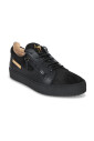 zwarte-sneakers-voor-heren-stijlvol