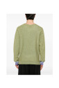 pull-vert-clair-a-col-en-v-avec-details-rayes
