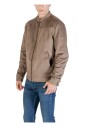 veste-de-motard-en-daim-moderne