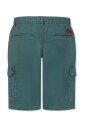 green-casual-shorts-with-cargo-pockets