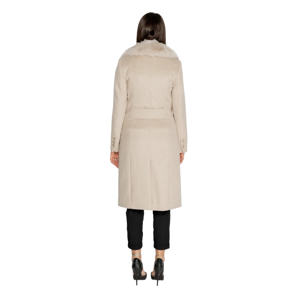 Guess Beige Mantel met Revers en Knoopsluiting Beige Dames