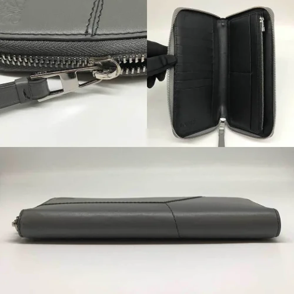 Loewe Pre-owned Leather wallets Gray Dames