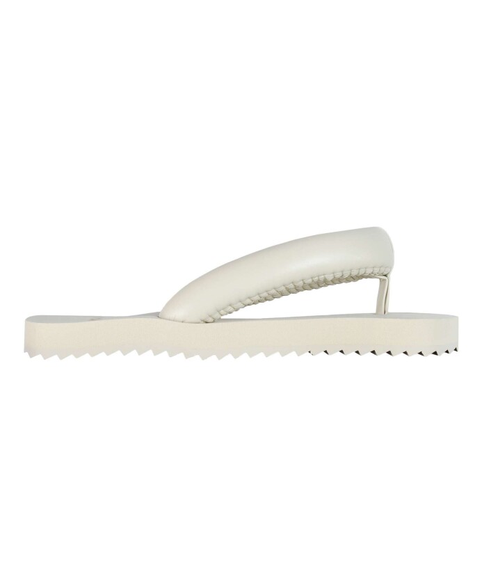 sandales-rembourrees-beige-inspirees-par-geta