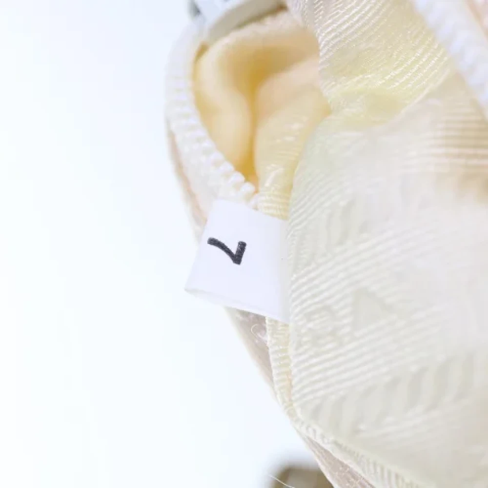 Prada Vintage Pre-owned Nylon prada-bags Beige Dames