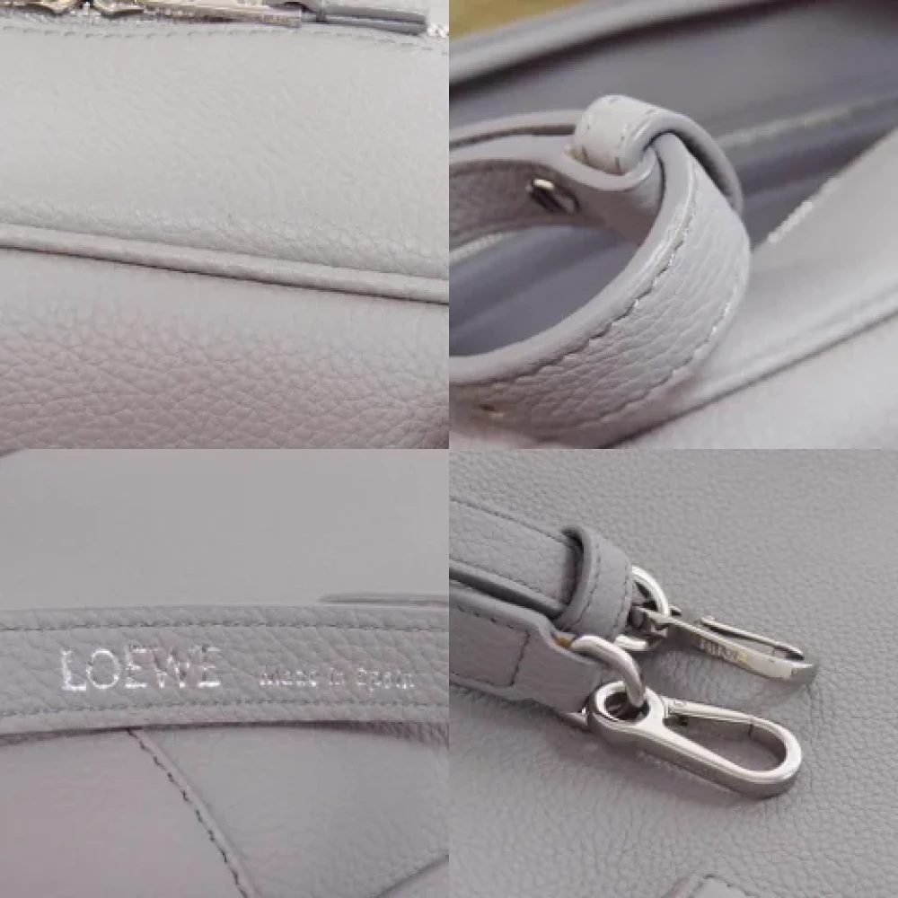 Loewe Pre-owned Leather handbags Gray Dames