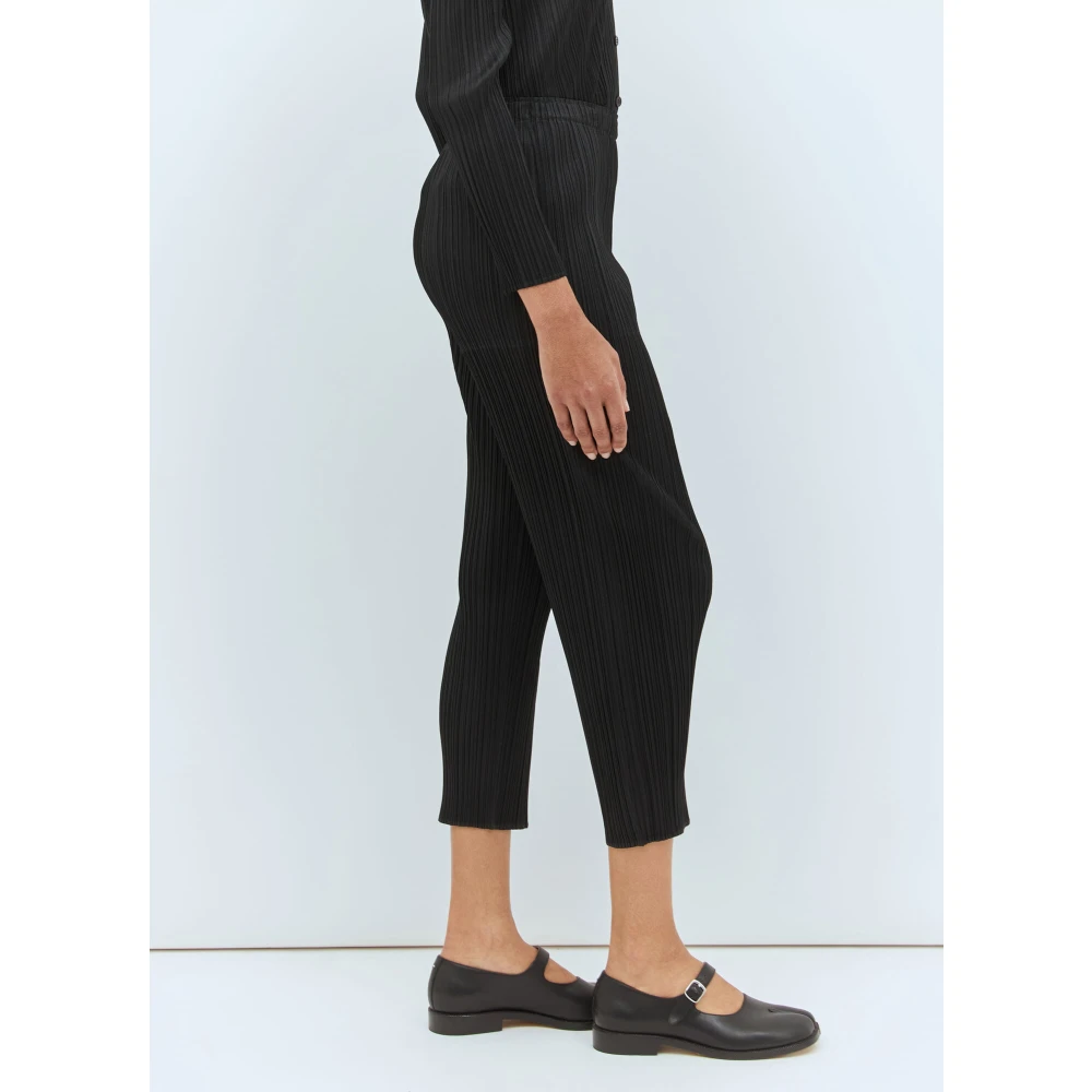 Issey Miyake Cropped Geplooide Broek Black Dames