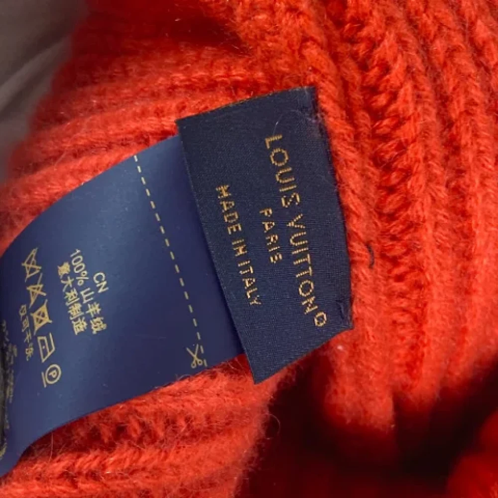 Louis Vuitton Vintage Pre-owned Cashmere hats Red Dames