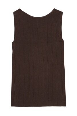 sleeveless-tank-top