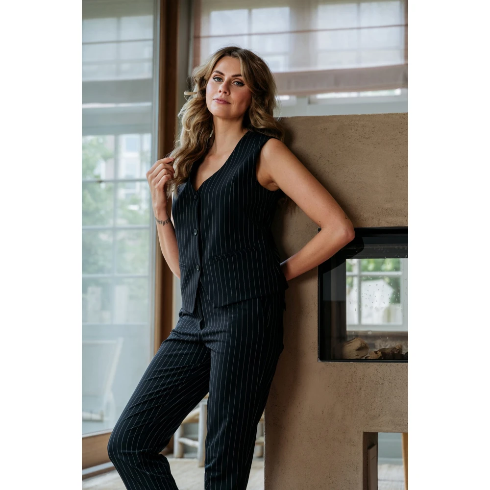 &Co Woman Pin-Stripe Cigarette Broek Black Dames