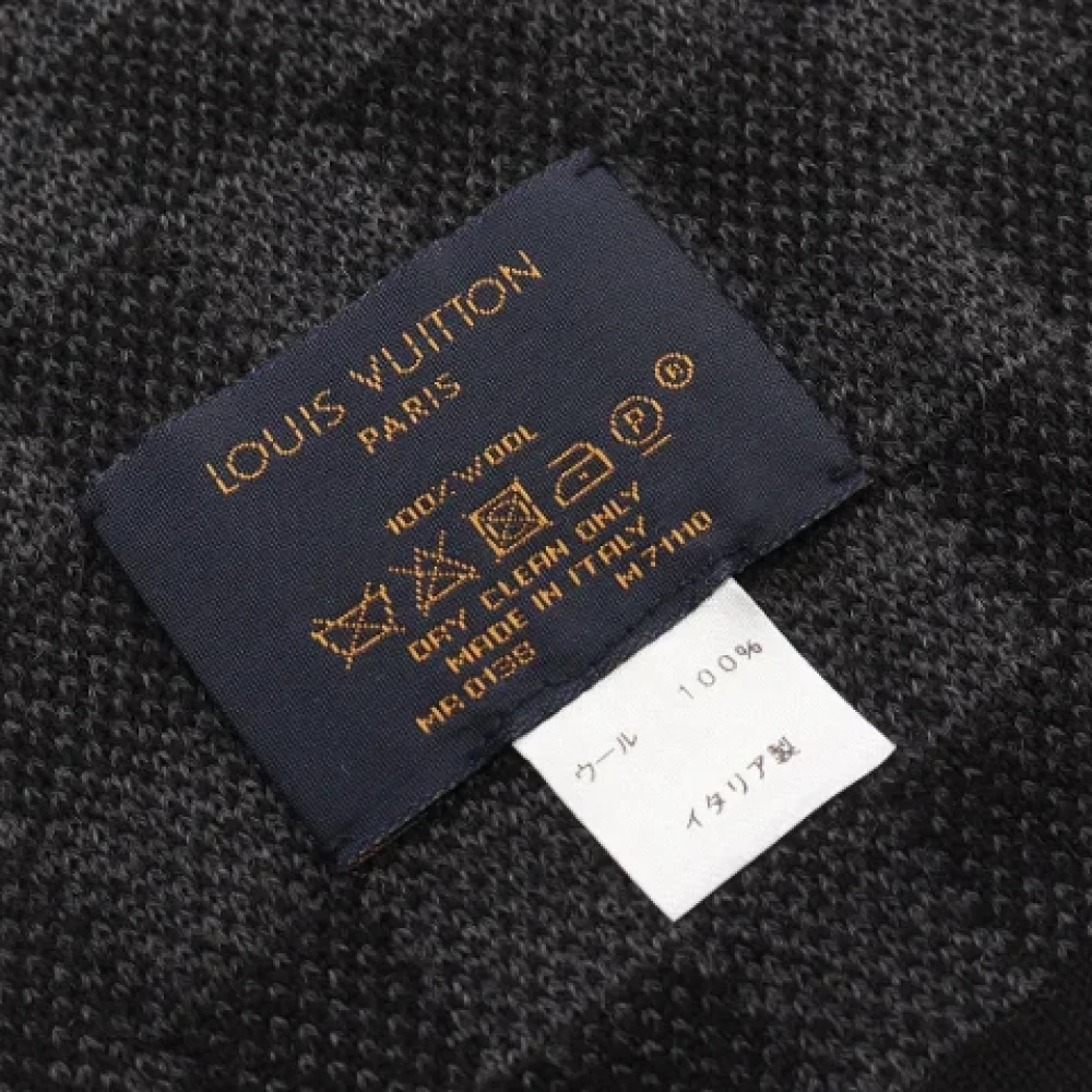 Louis Vuitton Vintage Pre-owned Wool scarves Black Dames