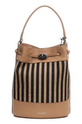 black-riga-handbag-with-leather-handle