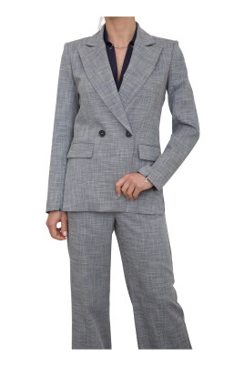 veste-bleue-pour-un-look-elegant