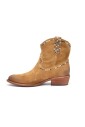 botte-texano-en-daim-beige