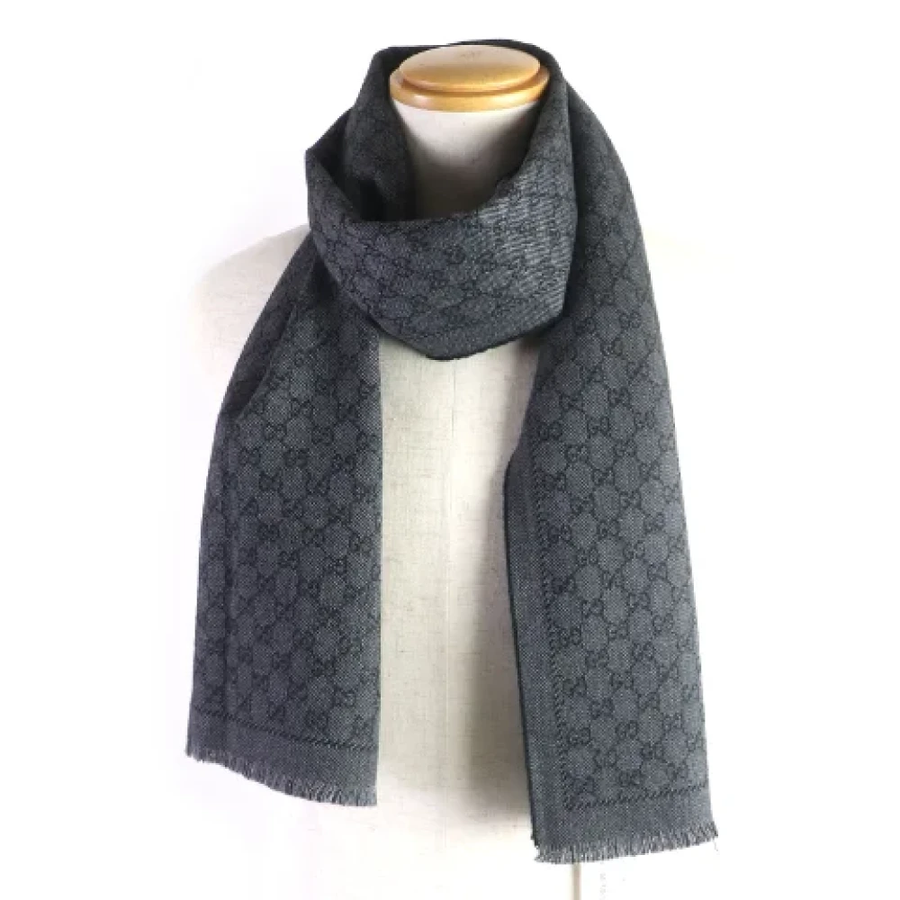 Gucci Vintage Pre-owned Wool scarves Gray Dames