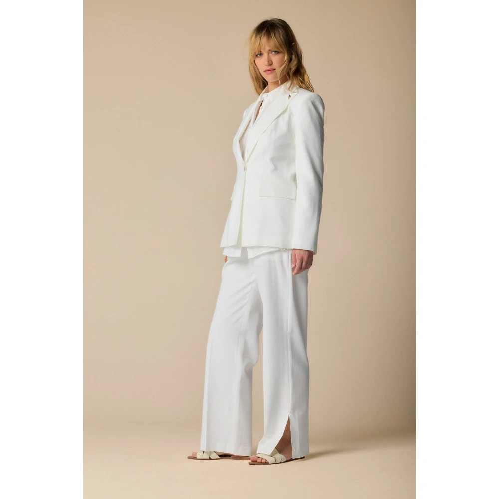 Kocca Stijlvolle Blazers voor een Chique Look White Dames