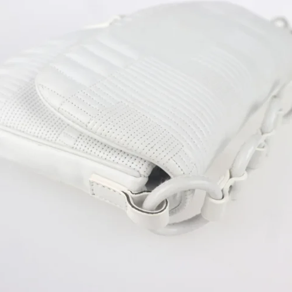 Bally Pre-owned Fabric shoulder-bags White Dames