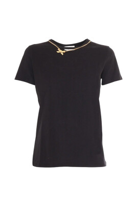 black-t-shirts-and-polos