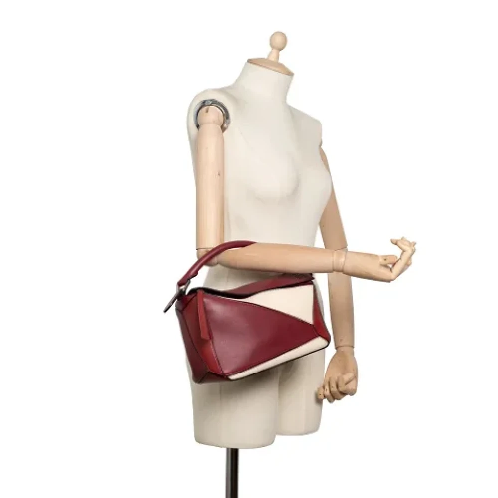 Loewe Pre-owned Leather shoulder-bags Red Dames