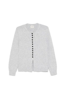 cardigan-gris-avec-boutons-et-details-coteles