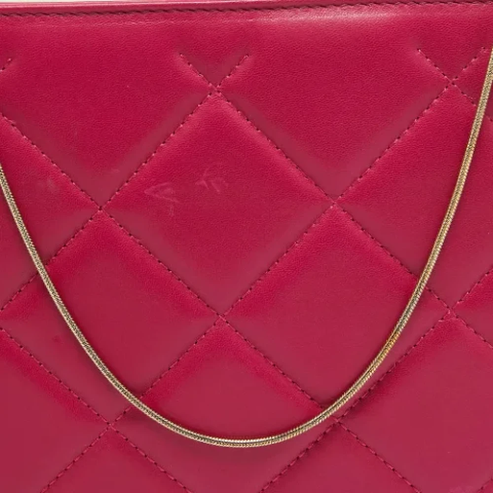 Carolina Herrera Pre-owned Leather clutches Pink Dames