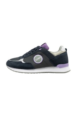 lilac-sneakers-with-iridescent-detail