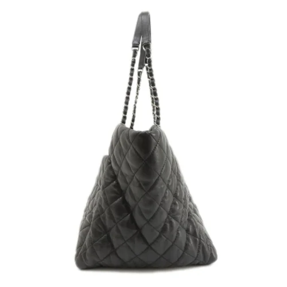 Chanel Vintage Pre-owned Leather totes Black Dames