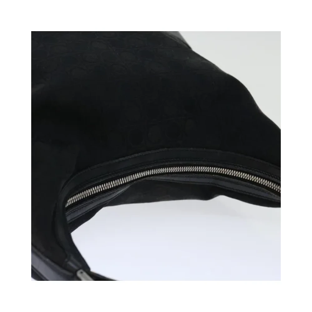 Salvatore Ferragamo Pre-owned Cotton shoulder-bags Black Dames