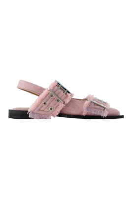 Sandaler med fransar och slingback i denim