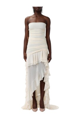 ruffle-detail-strapless-dress-for-special-occasions