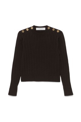 brown-sweaters-for-a-stylish-look