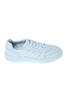 sneakers-h630