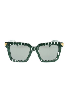 arm-trim-green-sunglasses