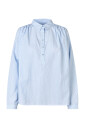chemise-bleu-clair-a-manches-longues