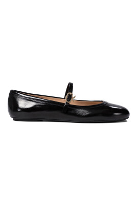black-ballerinas-for-women-aw25