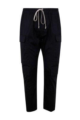 cargo-elastic-waistband-shorts