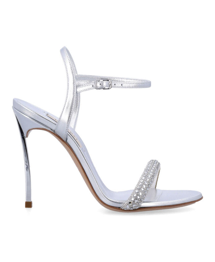 sandalette-stratosphere-pour-un-style-superbe
