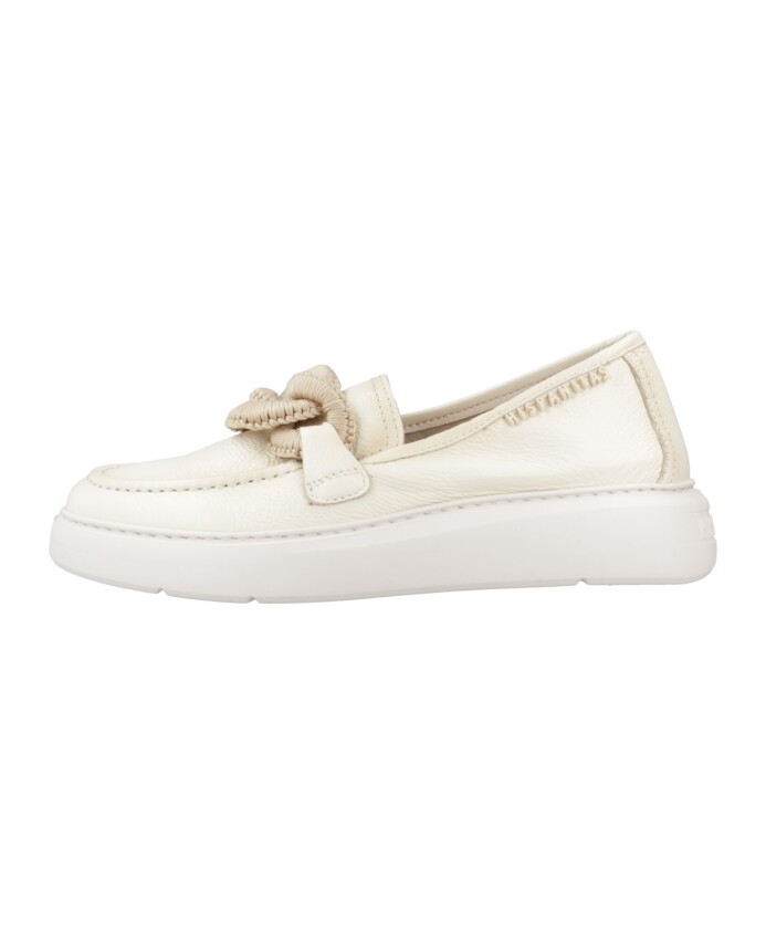 mocassins