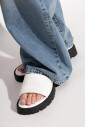 mules-en-cuir