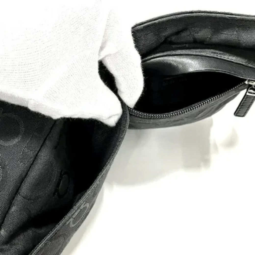 Salvatore Ferragamo Pre-owned Canvas crossbody-bags Black Dames