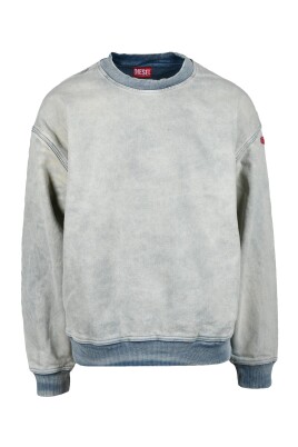 casual-sweatshirt-with-various-fibers