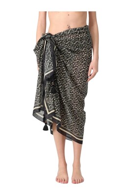 svart-sarong-med-tassel-detalj