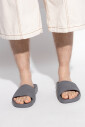 slippers-met-logo