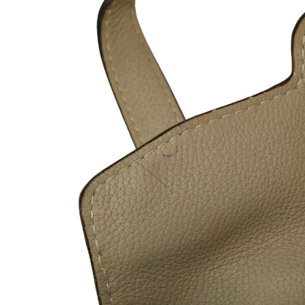 Loewe Pre-owned Leather shoulder-bags Gray Dames