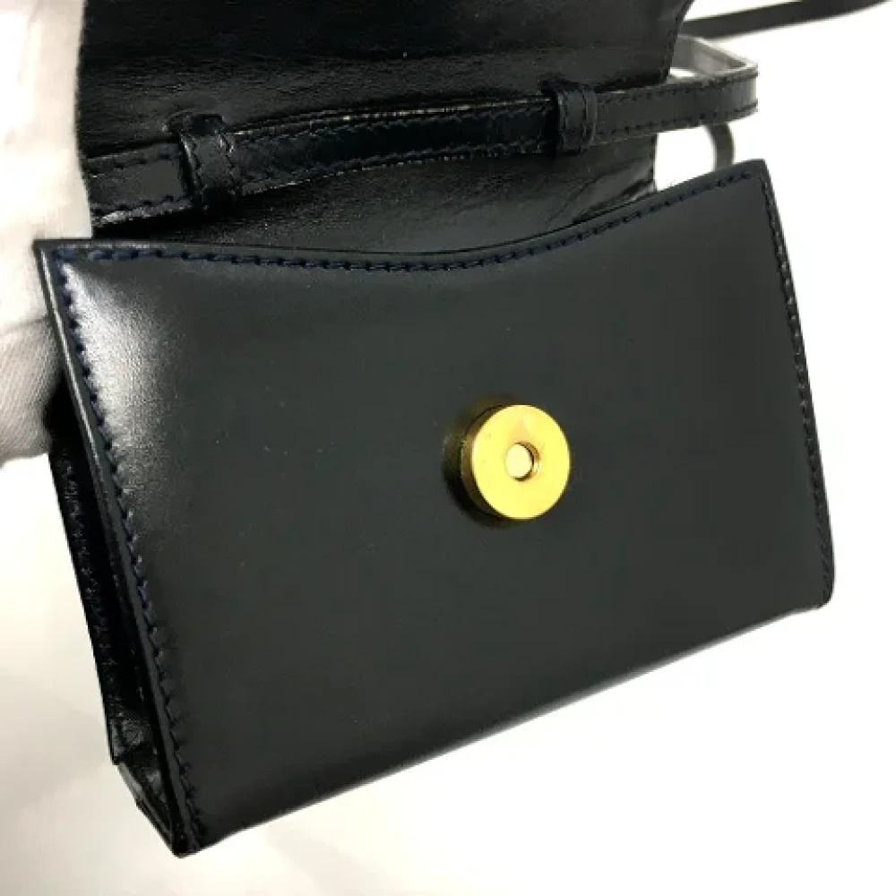 Salvatore Ferragamo Pre-owned Leather shoulder-bags Black Dames