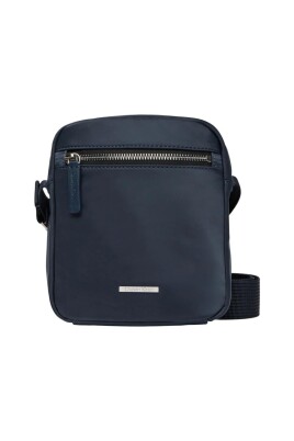 stylish-shoulder-bag-with-zip-fastening