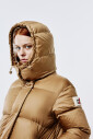 doudoune-en-nylon-brillant
