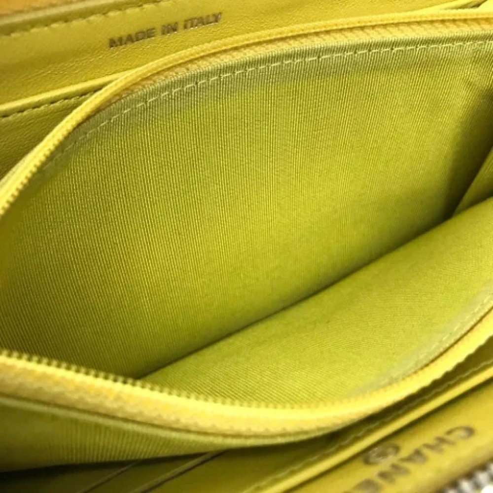 Chanel Vintage Pre-owned Leather wallets Yellow Dames